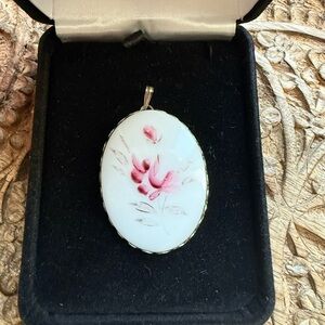 Vintage Cameo pendant